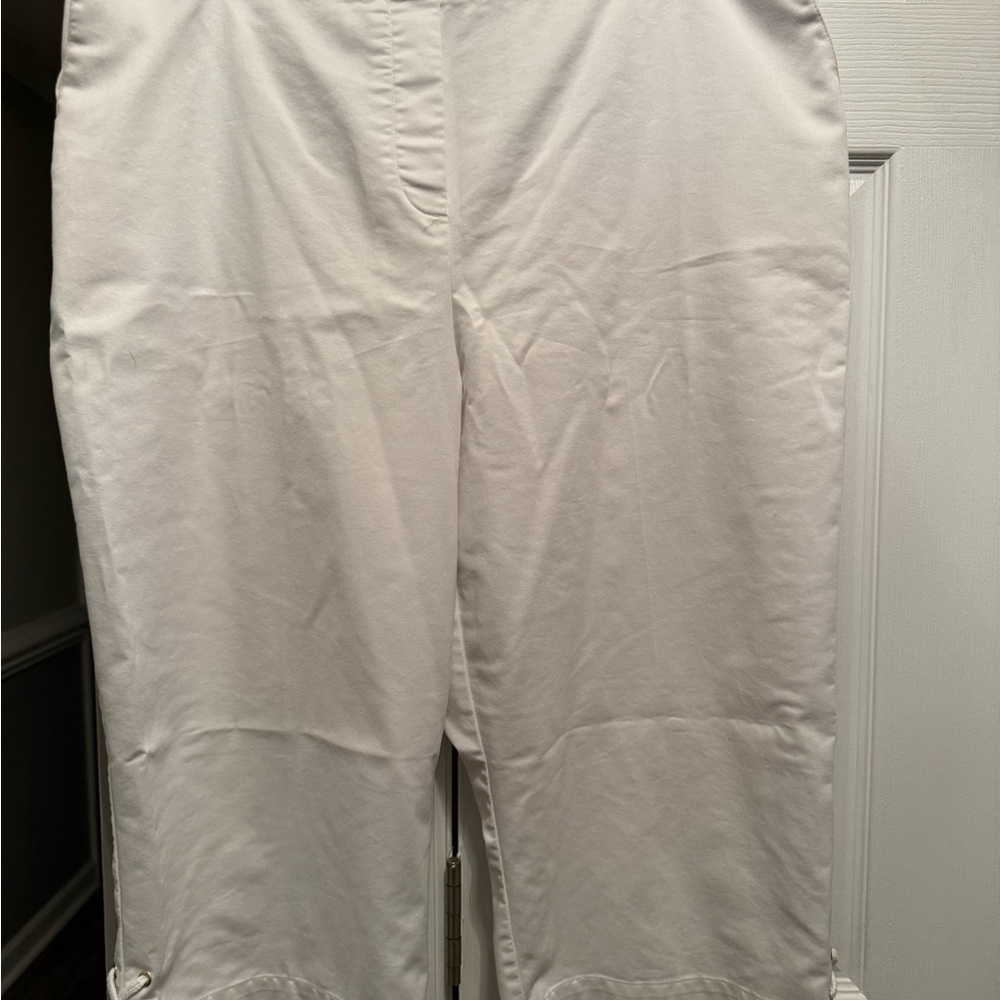 White Cropped Pants